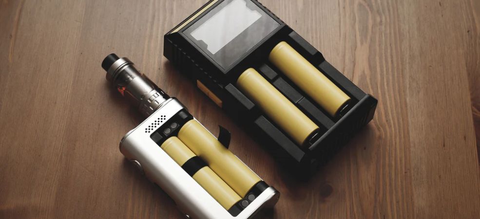 Vape batteries are categorized into different groups, depending on their functionality and other features. 