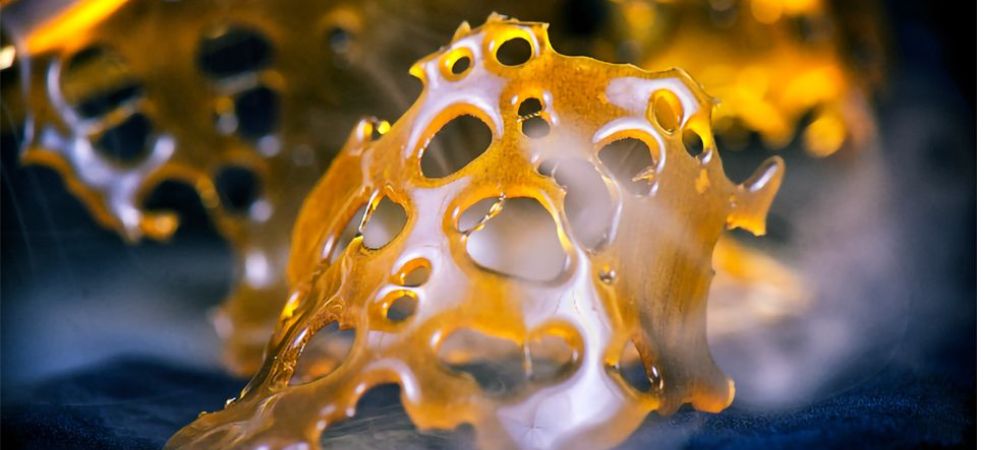 Weed shatter is a versatile weed product that can be consumed in different ways.