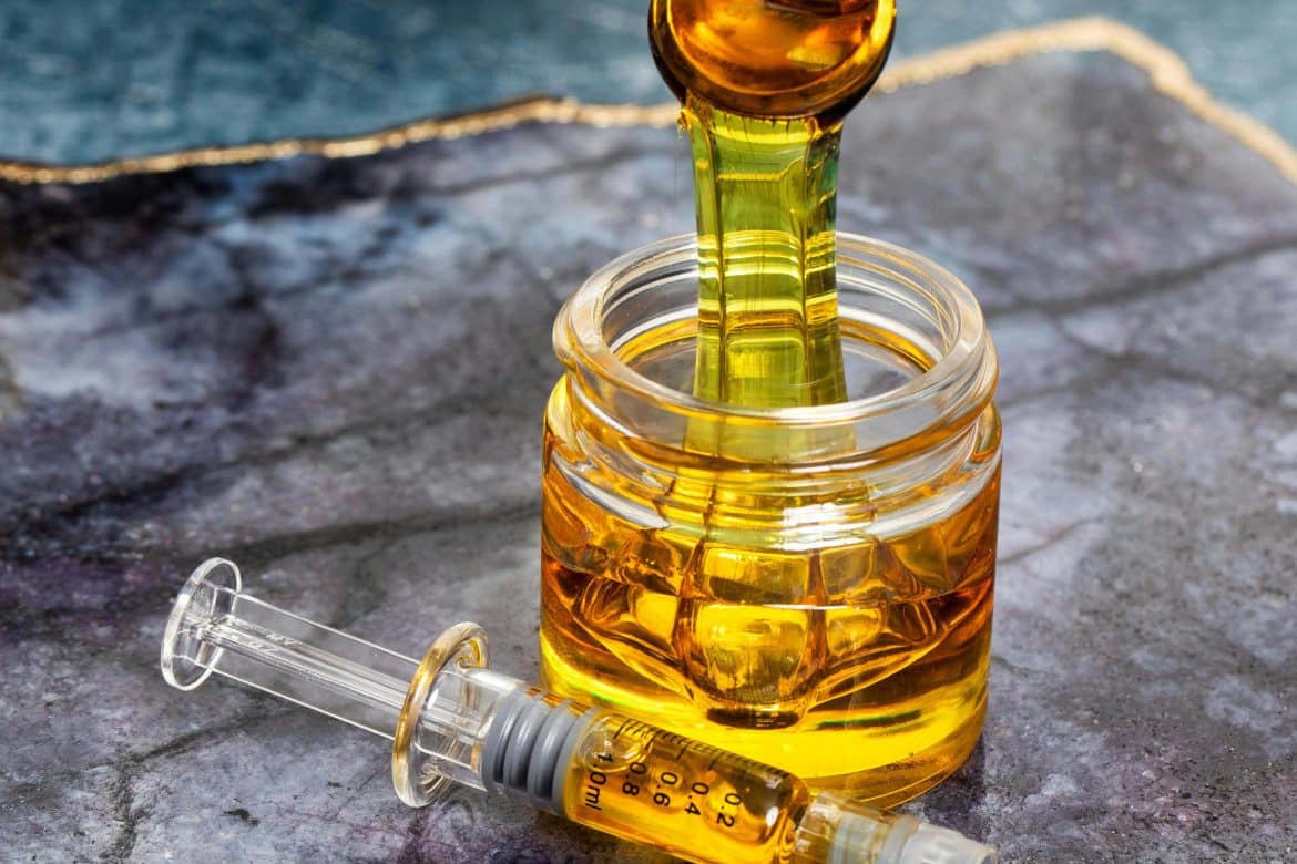 cannabis-distillate-jar-and-syringe-canada